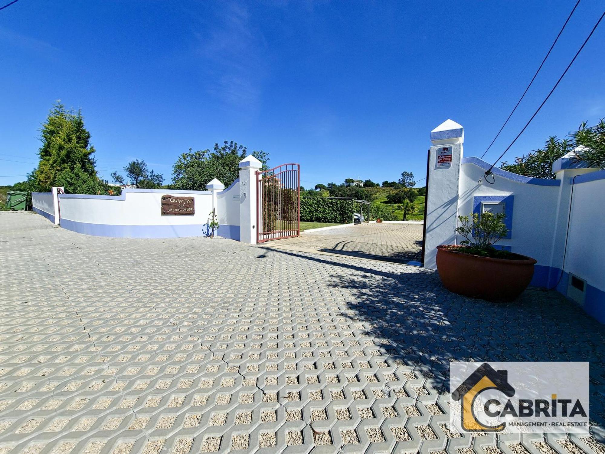 Quinta Dos Medronheiros Holiday home *