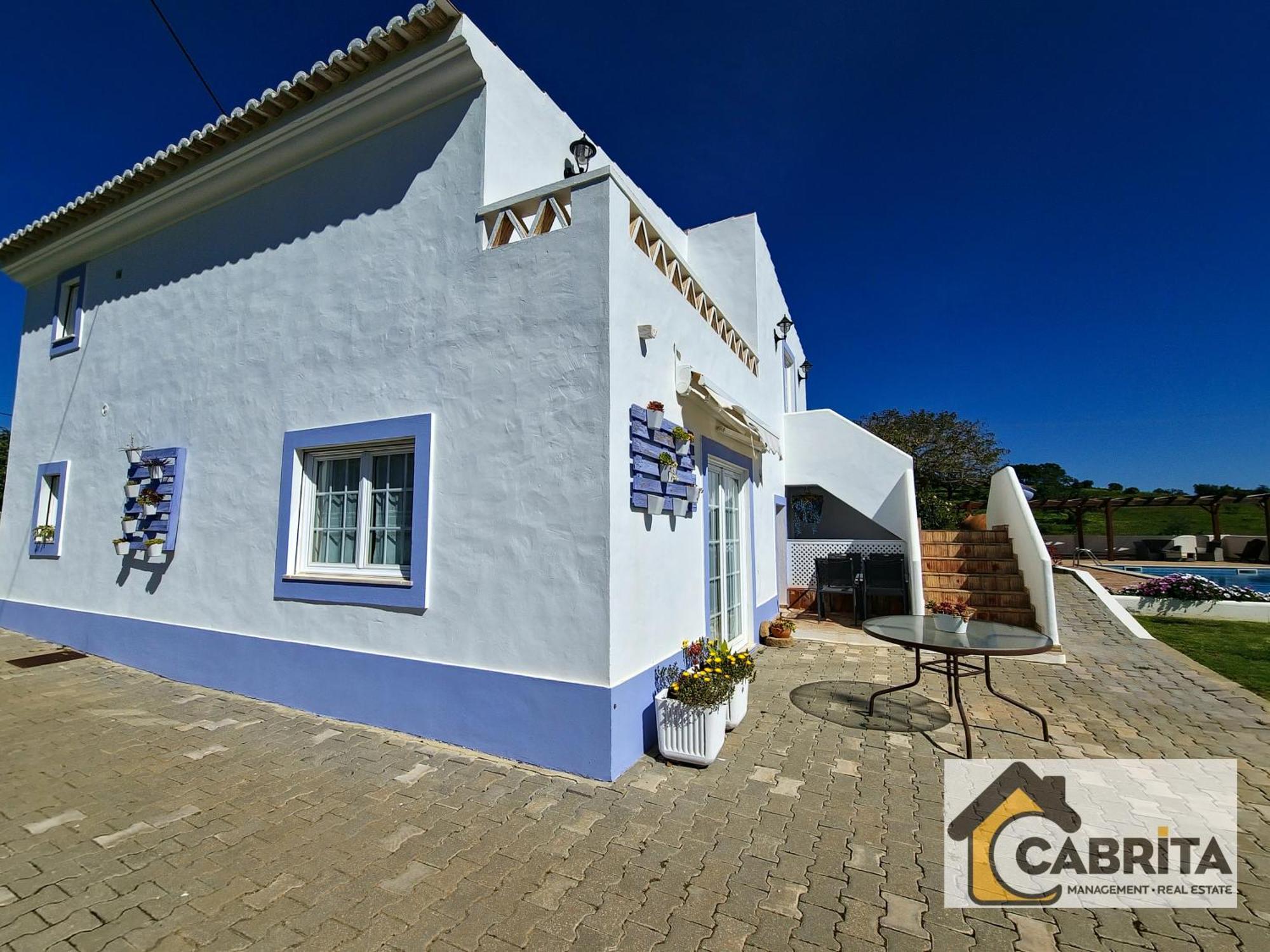 Quinta Dos Medronheiros Holiday home Altura